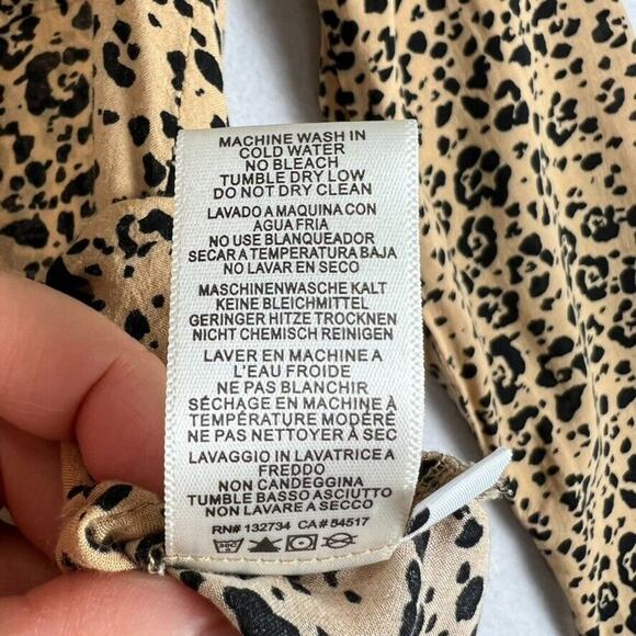CLOTH & STONE Blouse Leopard Animal Print Long Sleeve Rayon Button Tab Sleeve - Picture 12 of 12